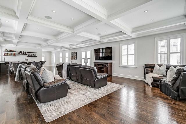 58 Rockview Gdns, House detached with 4 bedrooms, 8 bathrooms and 14 parking in Vaughan ON | Image 19