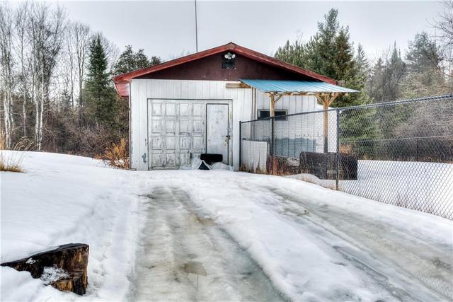 8648 Highway 60 Highway, House detached with 2 bedrooms, 1 bathrooms and 4 parking in North Algona Wilberforce ON | Image 14