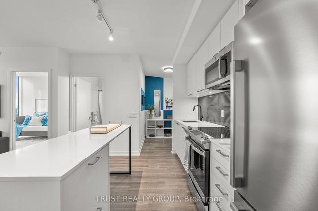 1102 - 1808 St. Clair Ave W, Condo with 2 bedrooms, 2 bathrooms and 1 parking in Toronto ON | Image 2