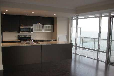 lph05 - 90 Stadium Rd, Condo with 2 bedrooms, 2 bathrooms and 1 parking in Toronto ON | Image 2