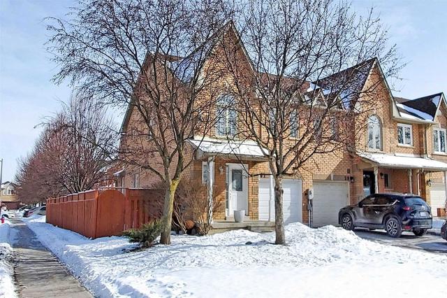 61 Silverdart Cres, House attached with 3 bedrooms, 4 bathrooms and 4 parking in Richmond Hill ON | Image 12