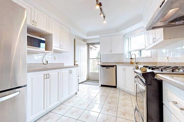 369 Hillmount Ave, House detached with 4 bedrooms, 3 bathrooms and 6 parking in Toronto ON | Image 29