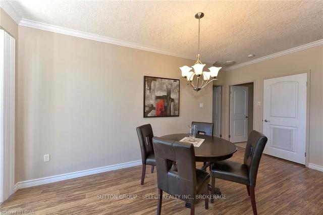 305 - 435 Colborne St, Townhouse with 2 bedrooms, 2 bathrooms and 1 parking in London ON | Image 3