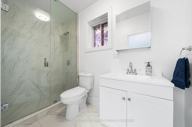 70 Fifth St, House detached with 2 bedrooms, 3 bathrooms and 1 parking in Toronto ON | Image 7