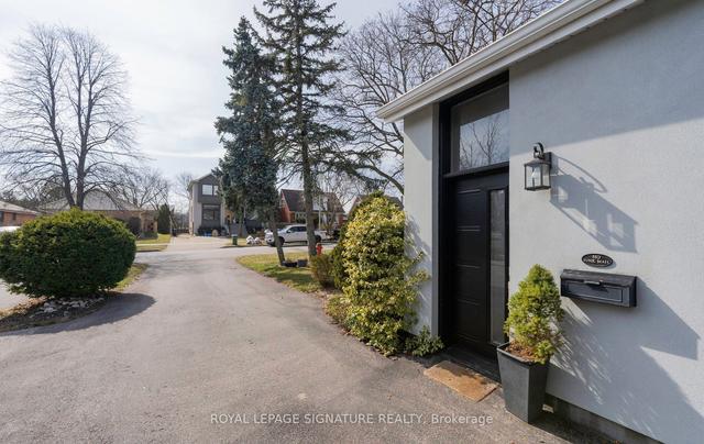 5 Duncairn Rd, House detached with 3 bedrooms, 2 bathrooms and 3 parking in Toronto ON | Image 12