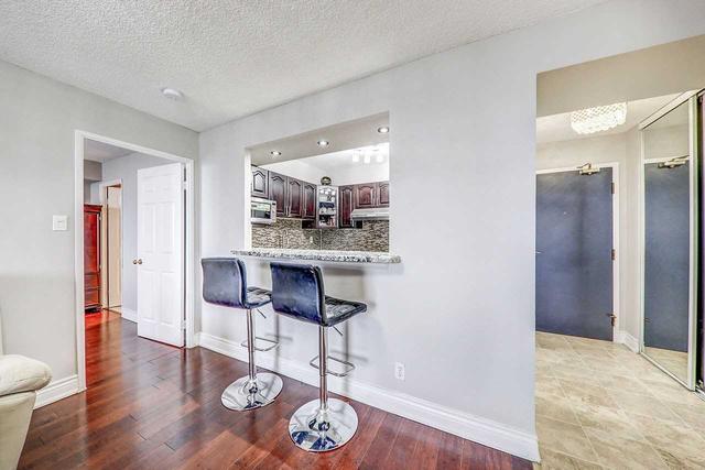 1203 - 330 Mccowan Rd, Condo with 2 bedrooms, 2 bathrooms and 1 parking in Toronto ON | Image 3