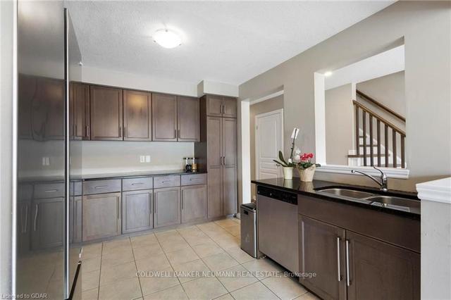 28 Jeffrey Dr, House attached with 3 bedrooms, 4 bathrooms and 3 parking in Guelph ON | Image 36