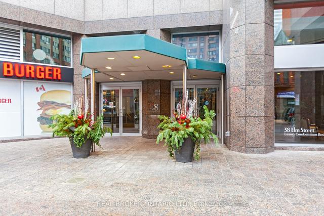 1110 - 38 Elm St, Condo with 1 bedrooms, 1 bathrooms and 0 parking in Toronto ON | Image 12