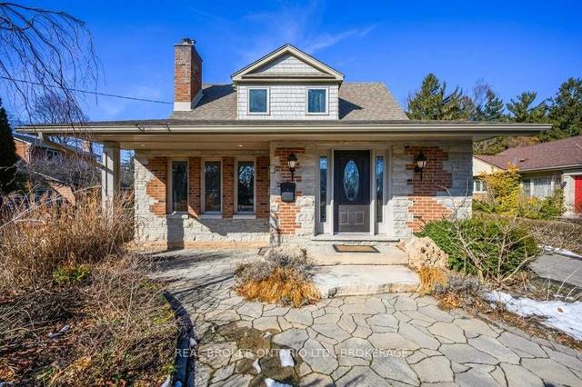 317 North Shore Blvd, House detached with 5 bedrooms, 3 bathrooms and 9 parking in Burlington ON | Image 1