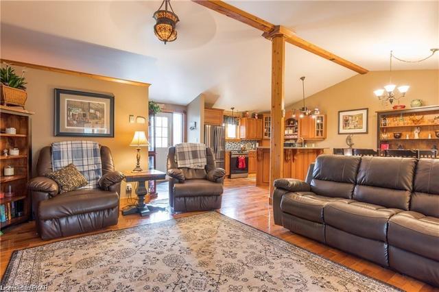2115 County Road 620, House detached with 3 bedrooms, 2 bathrooms and 27 parking in North Kawartha ON | Image 8