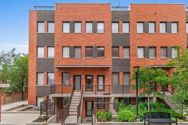 32 - 871 Wilson Ave, Townhouse with 1 bedrooms, 2 bathrooms and 1 parking in Toronto ON | Card Image