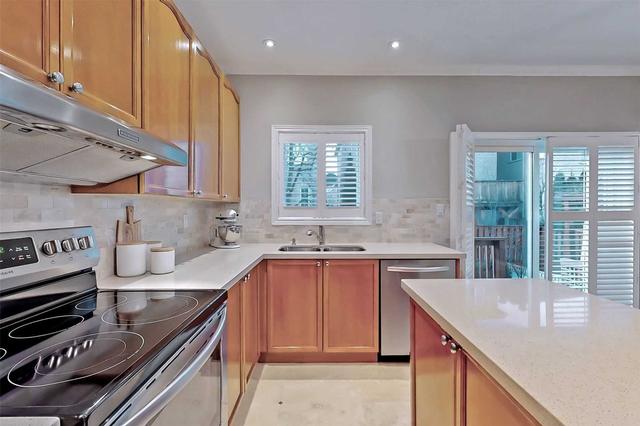 4745 James Austin Dr, House detached with 4 bedrooms, 4 bathrooms and 7 parking in Mississauga ON | Image 6