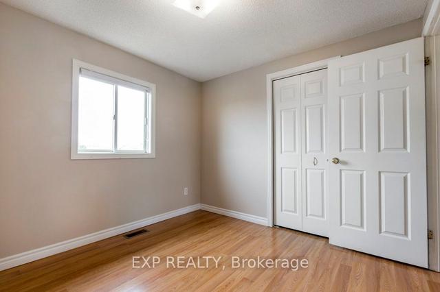 219 Baker St E, House attached with 3 bedrooms, 2 bathrooms and 2 parking in Waterloo ON | Image 9
