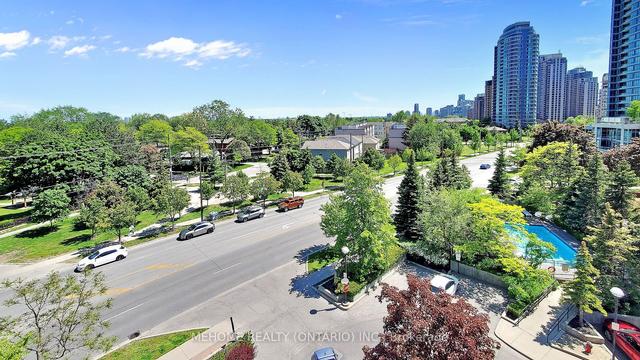 710 - 35 Finch Ave E, Condo with 1 bedrooms, 1 bathrooms and 1 parking in Toronto ON | Image 2