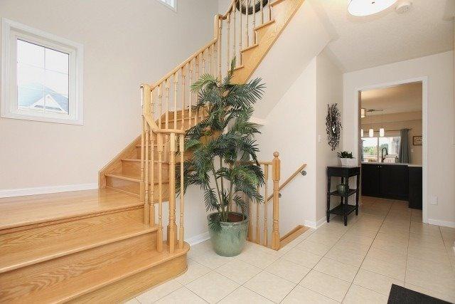 100 Kenneth Cole Dr, House detached with 4 bedrooms, 3 bathrooms and 4 parking in Clarington ON | Image 3