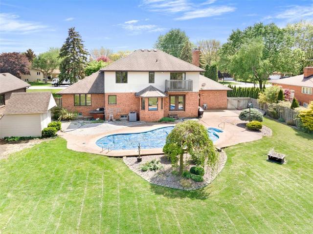 2760 Bouffard Rd, House detached with 3 bedrooms, 3 bathrooms and 11 parking in LaSalle ON | Image 36
