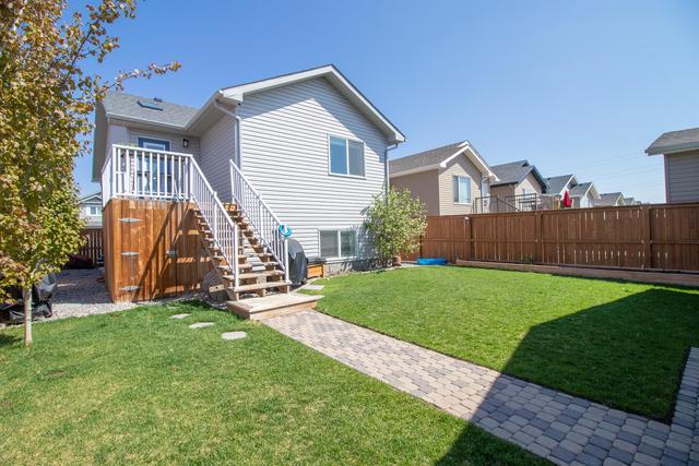 1030 Alice Birch Point N, House detached with 4 bedrooms, 3 bathrooms and 3 parking in Lethbridge AB | Image 29