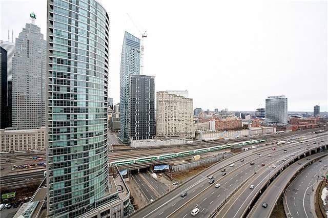 2204 - 16 Yonge St, Condo with 1 bedrooms, 1 bathrooms and 1 parking in Toronto ON | Image 1