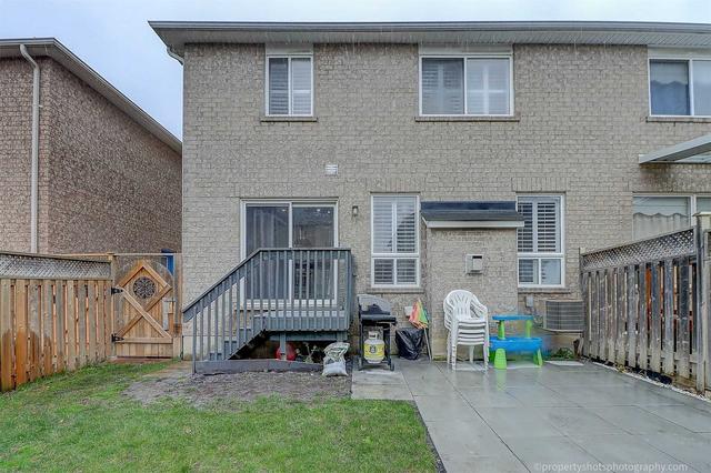 136 Millcar Dr, House semidetached with 3 bedrooms, 4 bathrooms and 4 parking in Toronto ON | Image 29
