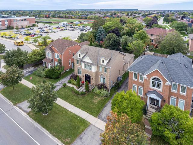 2444 Sixth Line, House detached with 4 bedrooms, 3 bathrooms and 6 parking in Oakville ON | Image 20