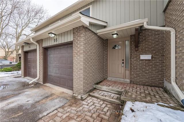 51 Paulander Dr, Townhouse with 3 bedrooms, 2 bathrooms and 2 parking in Kitchener ON | Image 34