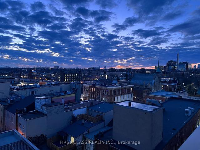806 - 2 Augusta Ave, Condo with 1 bedrooms, 1 bathrooms and 0 parking in Toronto ON | Image 4