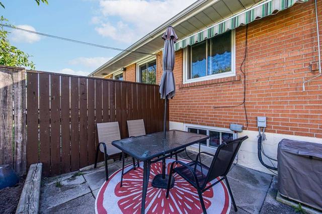 170 Painted Post Dr, House semidetached with 3 bedrooms, 2 bathrooms and 3 parking in Toronto ON | Image 31