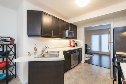 79 - 2635 Bateman Tr, Townhouse with 3 bedrooms, 2 bathrooms and 2 parking in London ON | Image 4