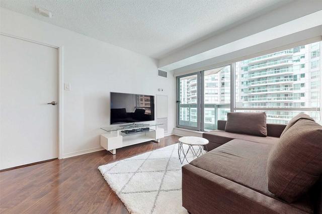1201 - 10 Queens Quay W, Condo with 2 bedrooms, 2 bathrooms and 1 parking in Toronto ON | Image 32