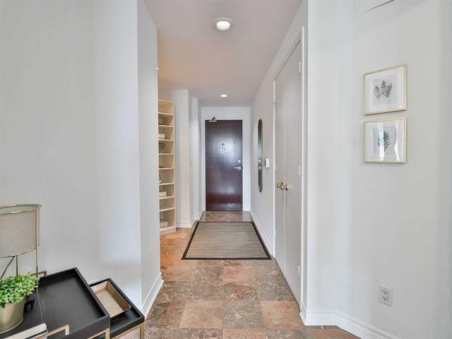 2003 - 7 King St E, Condo with 2 bedrooms, 2 bathrooms and 1 parking in Toronto ON | Image 24