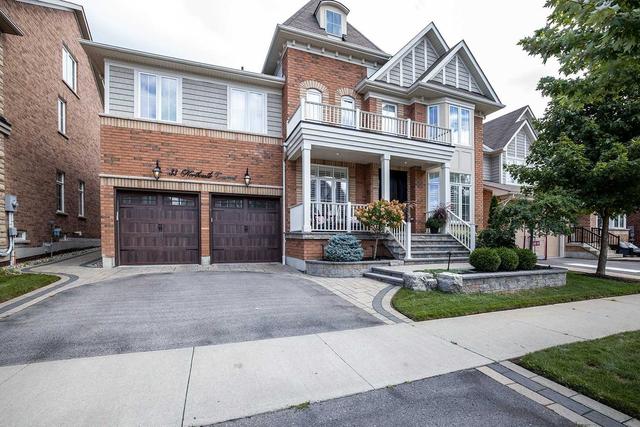 33 Northcastle Cres, House detached with 4 bedrooms, 4 bathrooms and 4 parking in Whitby ON | Card Image