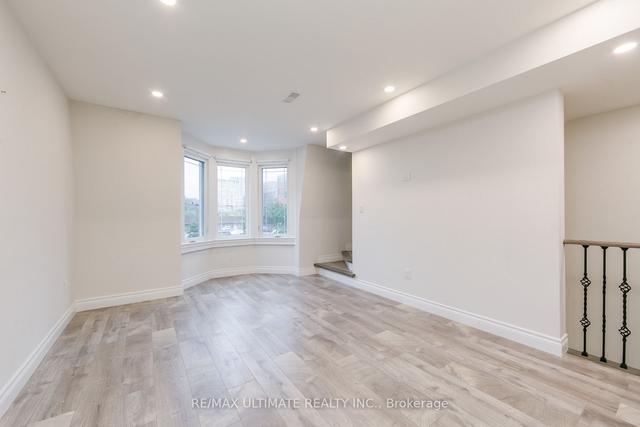 2 - 701 Dupont St, House semidetached with 2 bedrooms, 1 bathrooms and 1 parking in Toronto ON | Image 2