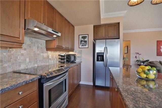 502 - 483 Faith Dr, Condo with 2 bedrooms, 2 bathrooms and 2 parking in Mississauga ON | Image 10