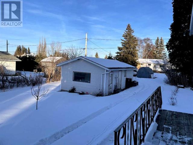 207 6 Avenue, House detached with 3 bedrooms, 1 bathrooms and 4 parking in Paradise Hill SK | Image 5