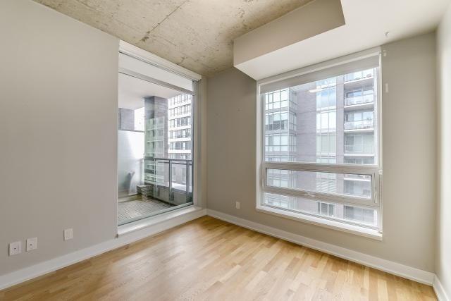 617 - 20 Gladstone Ave, Condo with 2 bedrooms, 2 bathrooms and 1 parking in Toronto ON | Image 11