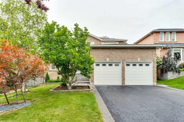 136 Goldsmith Cres, House detached with 4 bedrooms, 3 bathrooms and 6 parking in Newmarket ON | Image 32