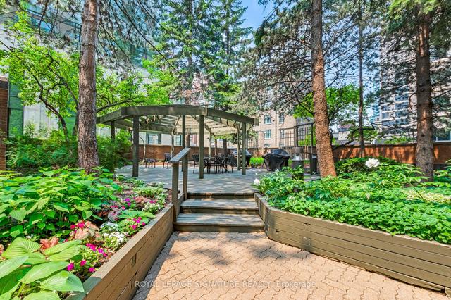 1903 - 1166 Bay St, Condo with 2 bedrooms, 2 bathrooms and 1 parking in Toronto ON | Image 18