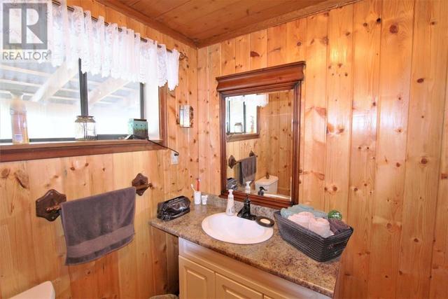 379 Beach Road, House detached with 2 bedrooms, 2 bathrooms and null parking in North Coast E BC | Image 9