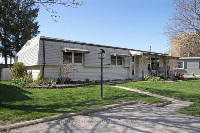 57 London Hunt Circ, Home with 2 bedrooms, 2 bathrooms and 2 parking in South Huron ON | Image 1