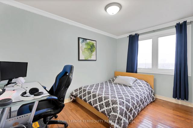 10 San Carmelo Way, Townhouse with 3 bedrooms, 2 bathrooms and 3 parking in Toronto ON | Image 14