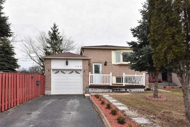 102 Comrie Terr, House detached with 2 bedrooms, 2 bathrooms and 2 parking in Toronto ON | Image 1