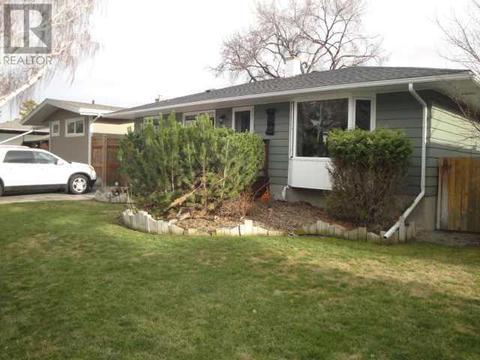 2006 14 Avenue S, House detached with 2 bedrooms, 2 bathrooms and 3 parking in Lethbridge AB | Card Image