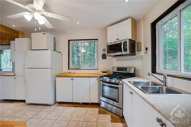 6055 Centennial Drive, House detached with 2 bedrooms, 1 bathrooms and 8 parking in Greater Madawaska ON | Image 10