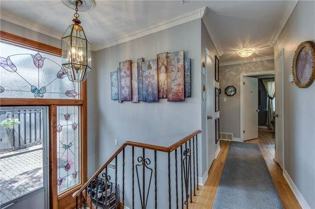 74 Brimorton Dr, House detached with 3 bedrooms, 2 bathrooms and 2 parking in Toronto ON | Image 9