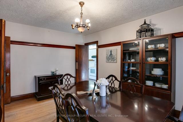 16 Northcliffe Blvd, House detached with 5 bedrooms, 3 bathrooms and 9 parking in Toronto ON | Image 6