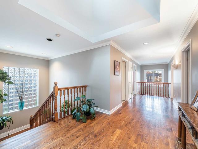 39 Corwin Cres, House detached with 5 bedrooms, 6 bathrooms and 4 parking in Toronto ON | Image 14