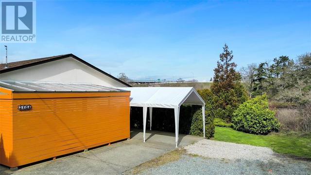 3104 Austin Ave, House detached with 3 bedrooms, 2 bathrooms and 4 parking in Saanich BC | Image 51