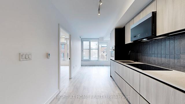 410 - 2 Augusta Ave, Condo with 1 bedrooms, 2 bathrooms and 0 parking in Toronto ON | Image 40