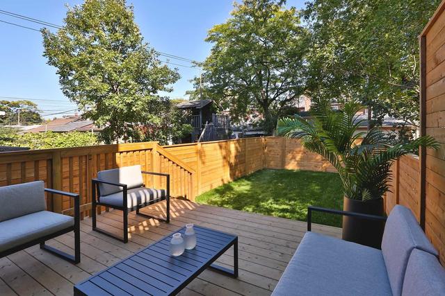 701 Shaw St, House semidetached with 4 bedrooms, 5 bathrooms and 2 parking in Toronto ON | Image 9