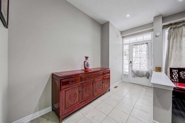 29 Rizal Ave, House semidetached with 3 bedrooms, 3 bathrooms and 3 parking in Markham ON | Image 15